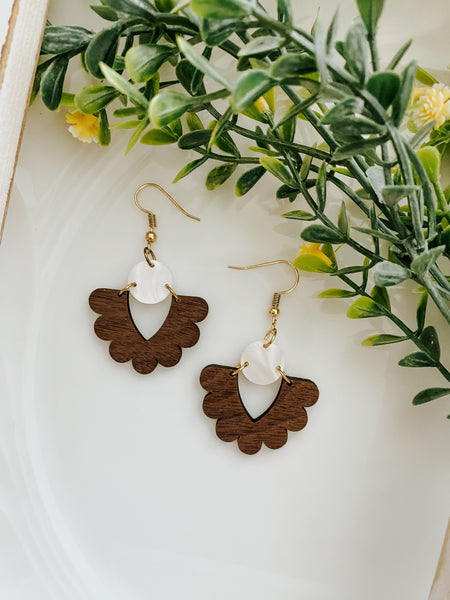 Walnut Scalloped Pearlized Earrings