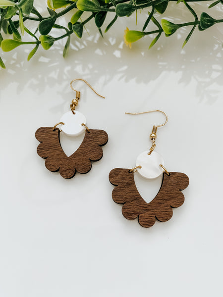 Walnut Scalloped Pearlized Earrings